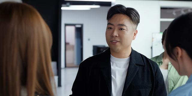 《许我耀眼》的三个“关系户”，有人戏多演技尴尬，有人戏少惊艳