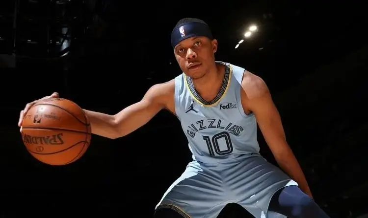 46分大胜龙狮！登炮合砍20分13助，8投15分，快船找到4号位答案