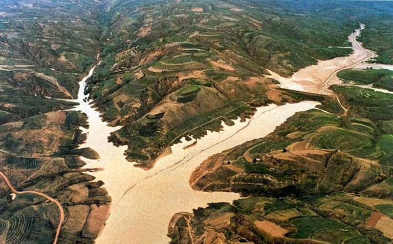 同样是小麦，为什么中国人会吃蒸馒头，欧洲人吃的却是烤面包？