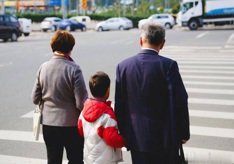为什么年轻人希望外公外婆带孩子？原因有三