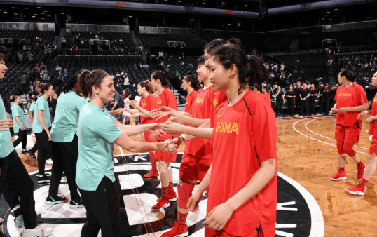 媒体人：中美篮球历史性“破冰”背后，女篮也迎发展良机