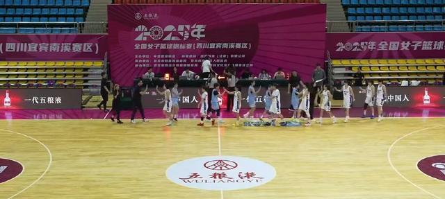 5人报名！打满全场逆转取胜！00后小将砍40分9板，堪称“五壮士”