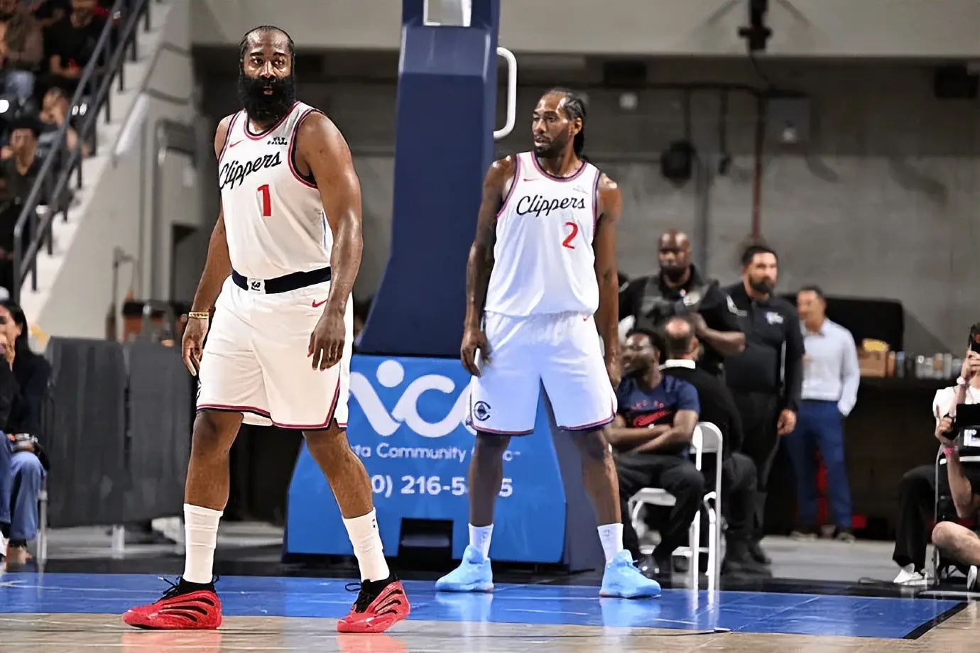 15分6板4助！成NBA历史第2人，你再这么打下去，哈登首冠也不远了
