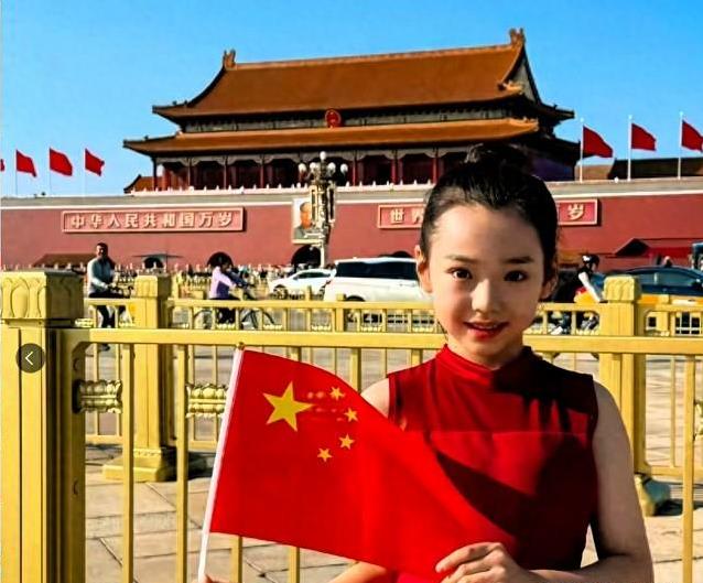 董璇女儿热舞火爆全网，网友却质疑光环，实力还是背景？