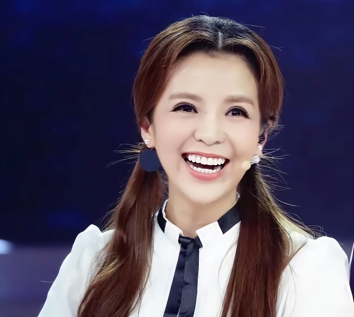 央视主持人朱迅：生命终将结束，为什么不大胆一些