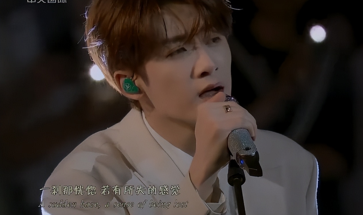 央视中秋晚会亮点多！沈腾正经、宋佳绝美，韩红周深歌声动人