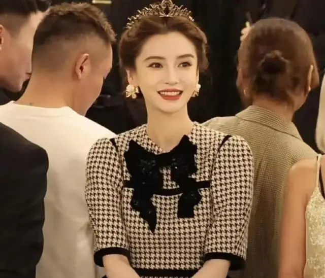 陈伟霆也没想到，自己的新剧终于火啦！陈伟霆也终于熬出头了，可吃红利最多的竟然是杨颖？