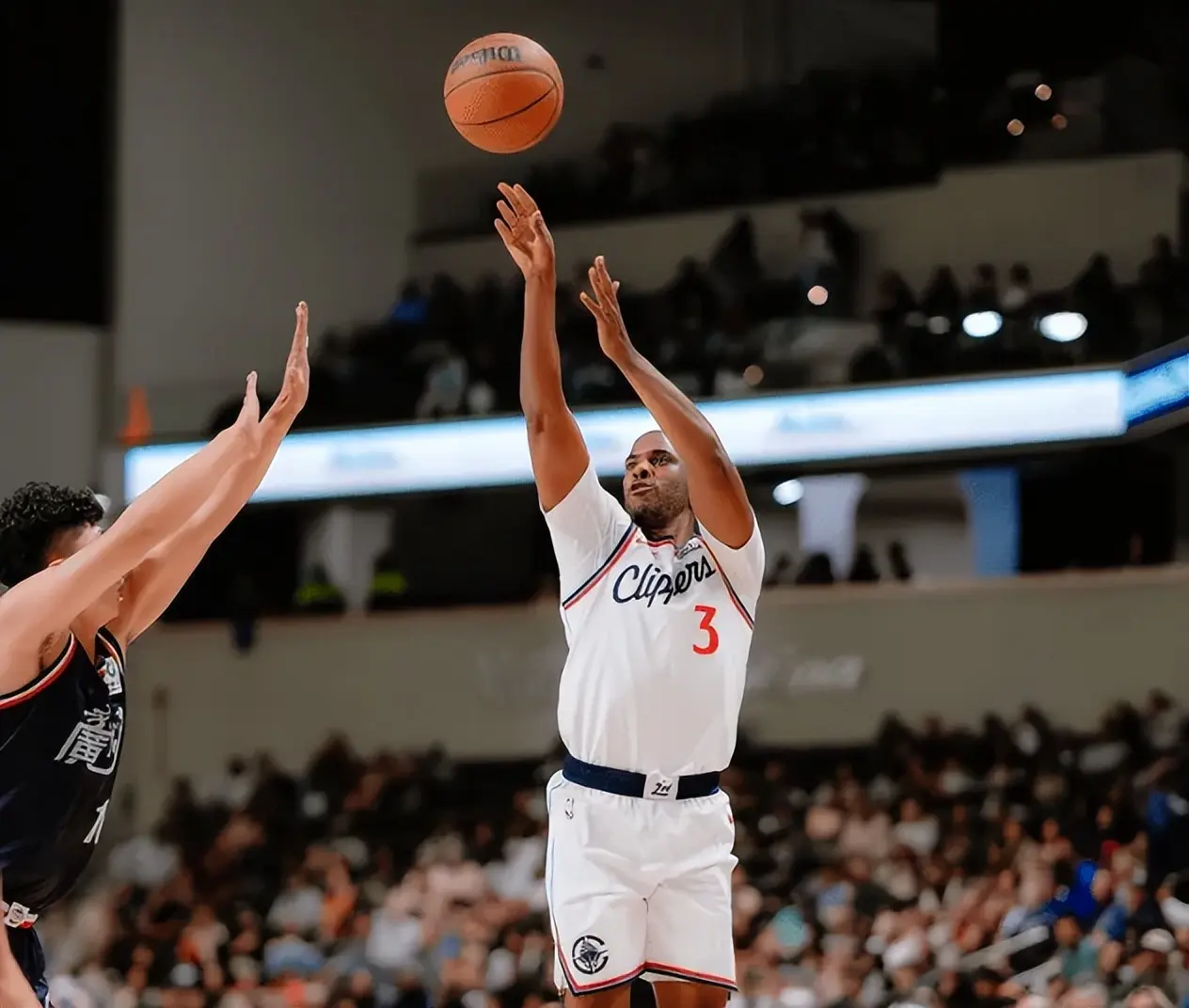 15分6板4助！成NBA历史第2人，你再这么打下去，哈登首冠也不远了