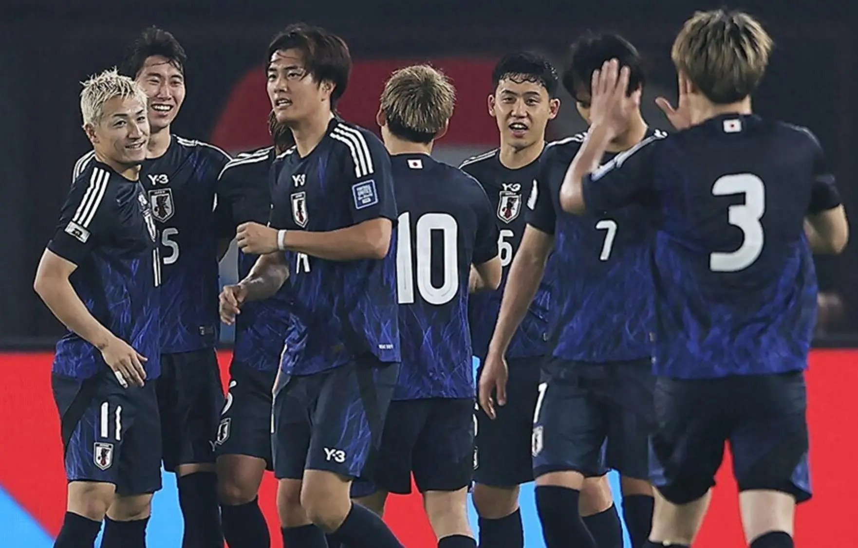 2-2绝平！亚洲第一被爆冷，连续3场不胜，韩国更惨了：0-5输巴西