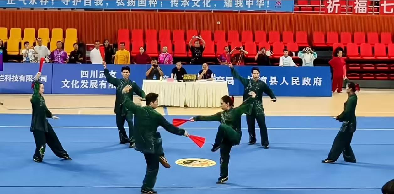 全国亚军！七中墨池老师助力四川队摘牌，以太极扇舞出育人情怀
