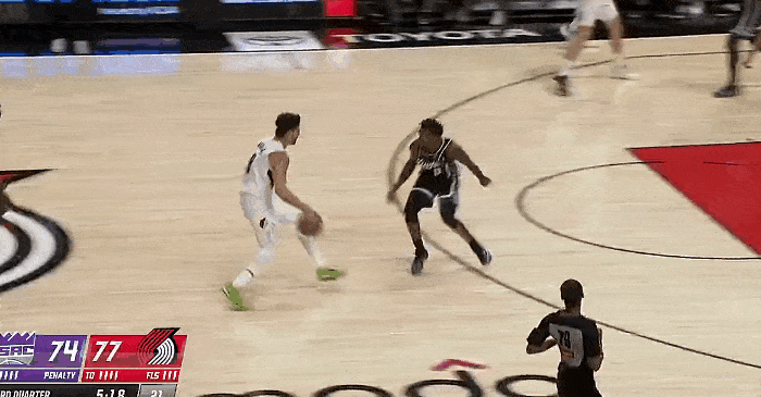 【NBA·季前赛】杨瀚森走出首战低迷，登场17分钟砍下16分4篮板3盖帽