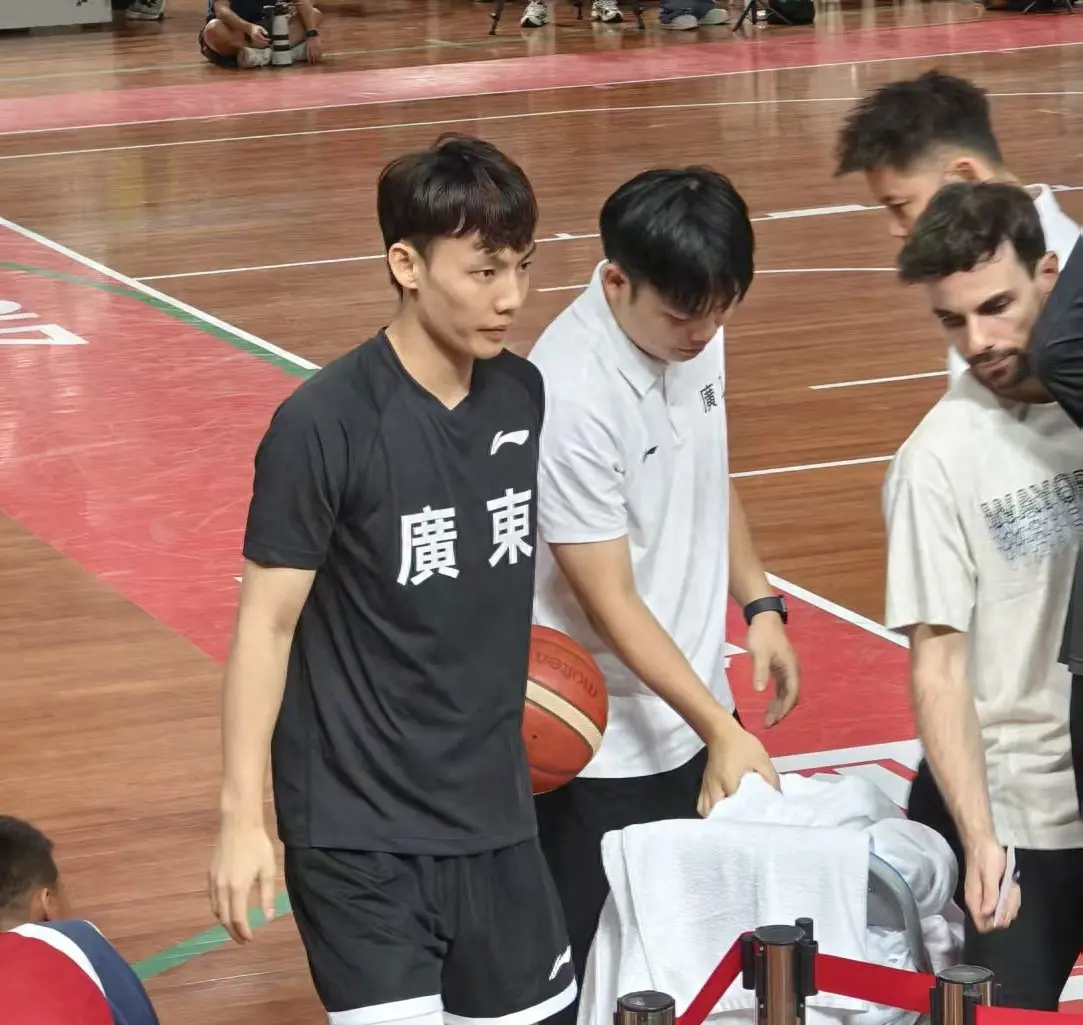 34分狂胜！广东双枪砍28分，张昊任骏飞24分，只差2高塔完成合体