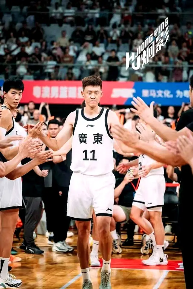 广东全运男篮大名单呼之欲出，两老将坐镇黑白矮冲锋，小崔有点悬