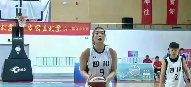 李梦或再度开启留洋打球！韩旭回应李梦评论区留言有深意“还有我等你”