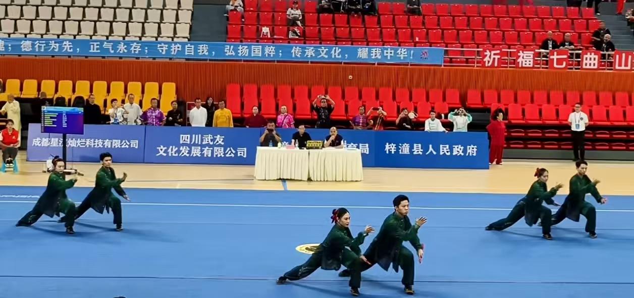 全国亚军！七中墨池老师助力四川队摘牌，以太极扇舞出育人情怀