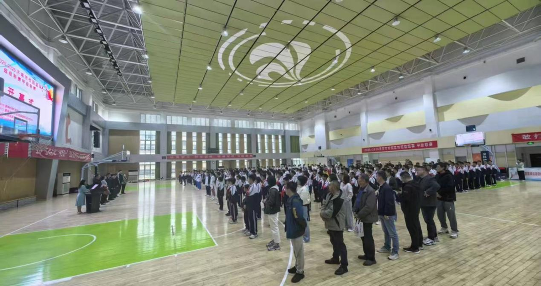 以赛育人！2025-2026济南市校园篮球超级联赛盛大开幕
