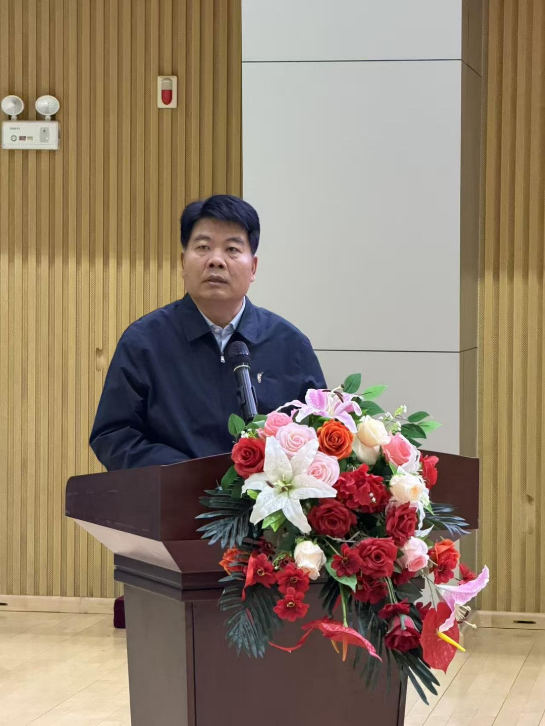 以赛育人！2025-2026济南市校园篮球超级联赛盛大开幕