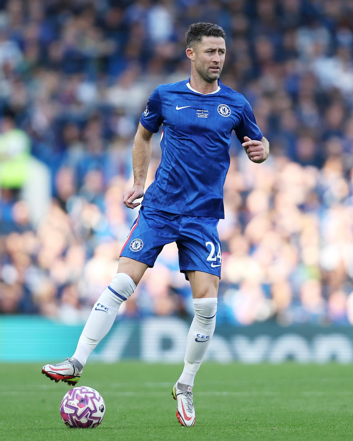 还认得出他们吗？斯坦福桥迎来多名传奇参加慈善赛