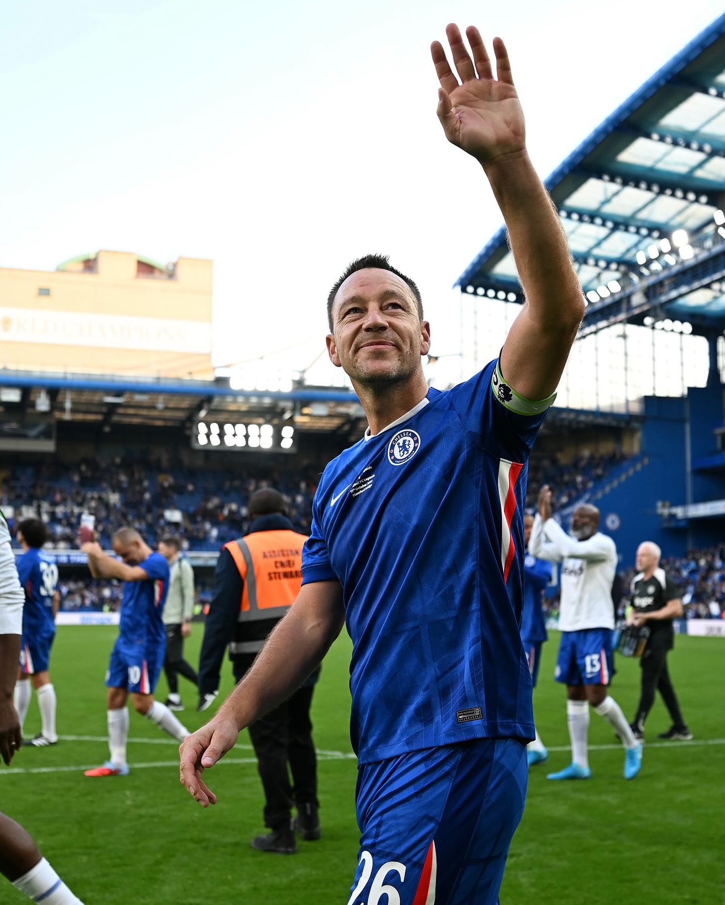 还认得出他们吗？斯坦福桥迎来多名传奇参加慈善赛