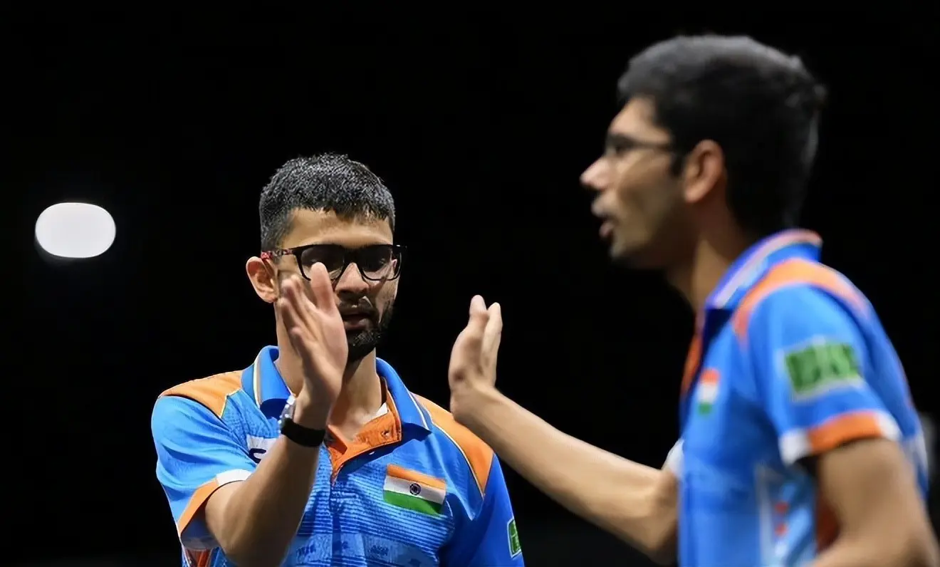 乒乓球亚锦赛：首个四强诞生！中国香港队先晋级，东道主0-3出局