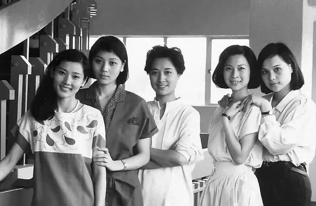 从苦日子走来，演戏从不装，60岁封后感动全场