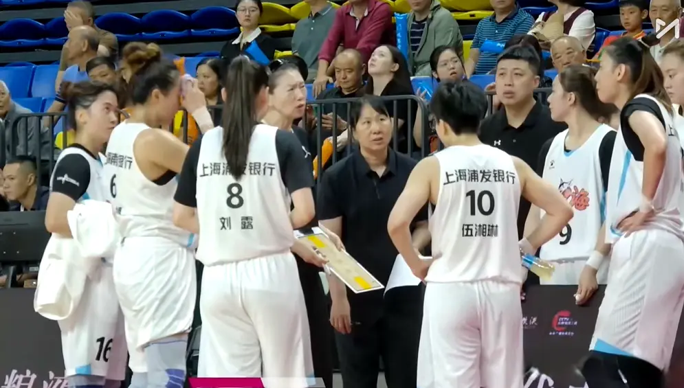 狂赢27分！江苏女篮开门红，国手19+4，大宝贝遭雪藏，小李梦10分