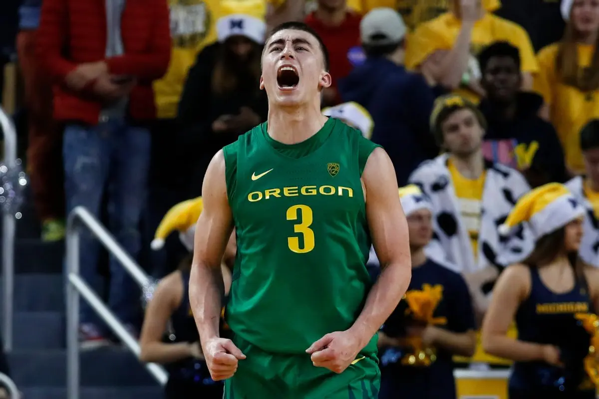 吊车尾的逆袭！22岁才进入NBA，26岁拿冠军，27岁成最佳第六人！