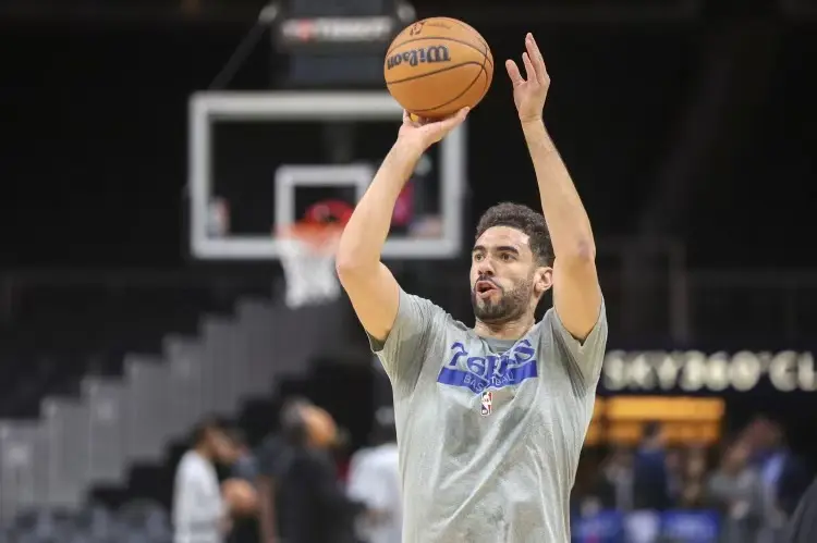 NBA：穆迪季前赛报销，湖人或报价字母哥，基根穆雷手术
