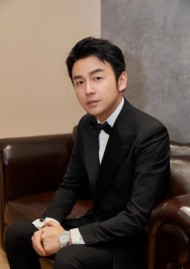 大学恋爱变婚姻，雷佳音凭演技征服观众，却因听劝再圈粉