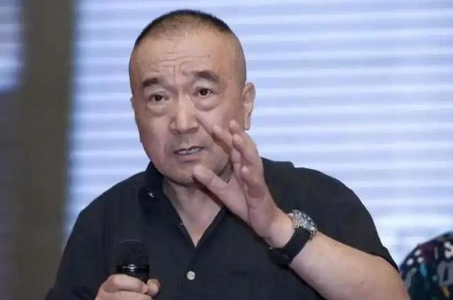 78岁李保田蜗居小房，拒拍广告却拿大奖，生活简单到意外