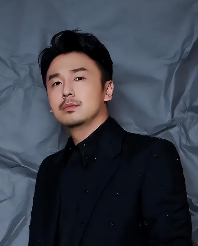 大学恋爱变婚姻，雷佳音凭演技征服观众，却因听劝再圈粉