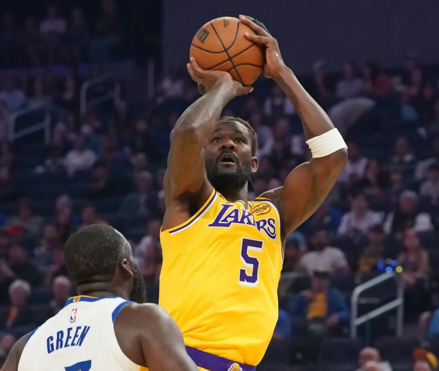 16+14！湖人两人获雷迪克盛赞，艾顿向外界表态：要做防守支柱