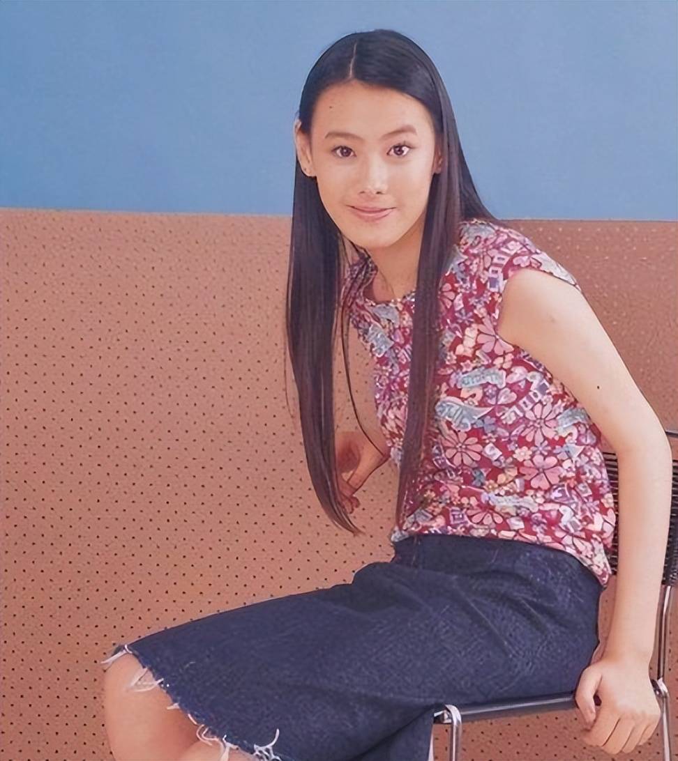 梁洛施从2亿解约英皇，到拒嫁李泽楷，现与新男友过的坦荡又低调