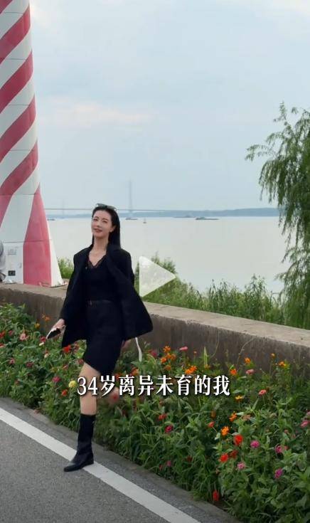 何钰欣官宣离婚心情好，霸气回复网友评论，痞幼被质疑和猴哥复合