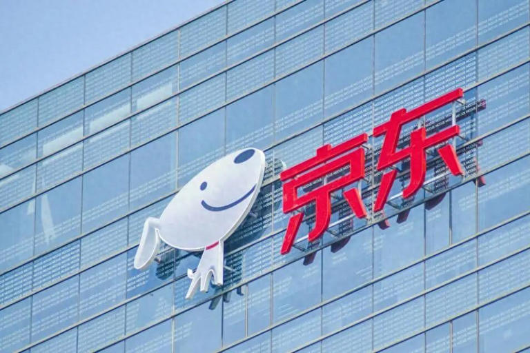 刘强东“最值钱”的金融牌照，迎来75后掌舵人