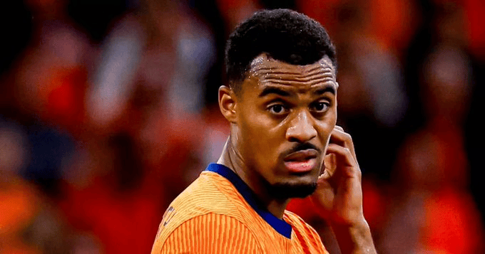 回声报：赫拉芬贝赫腿筋有些不适，回利物浦将接受伤情评估