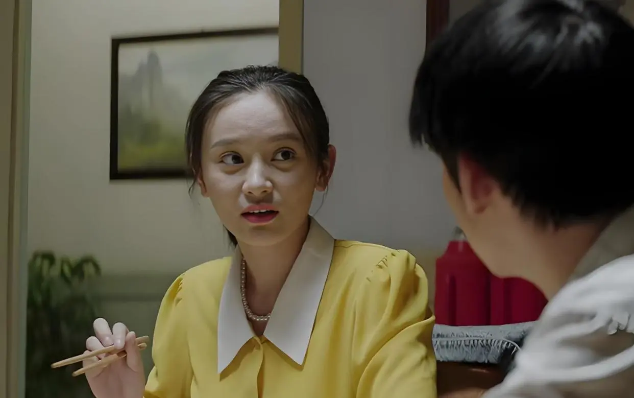 重温《大江大河》才知，为什么杨巡把戴娇凤坑得那么惨，她还要帮忙捞杨逦