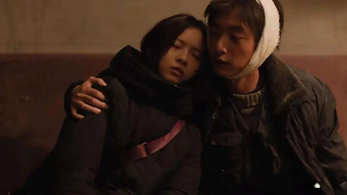 搭档于和伟没红，搭档辛柏青没火，《命悬一生》搭档黄轩终于红了