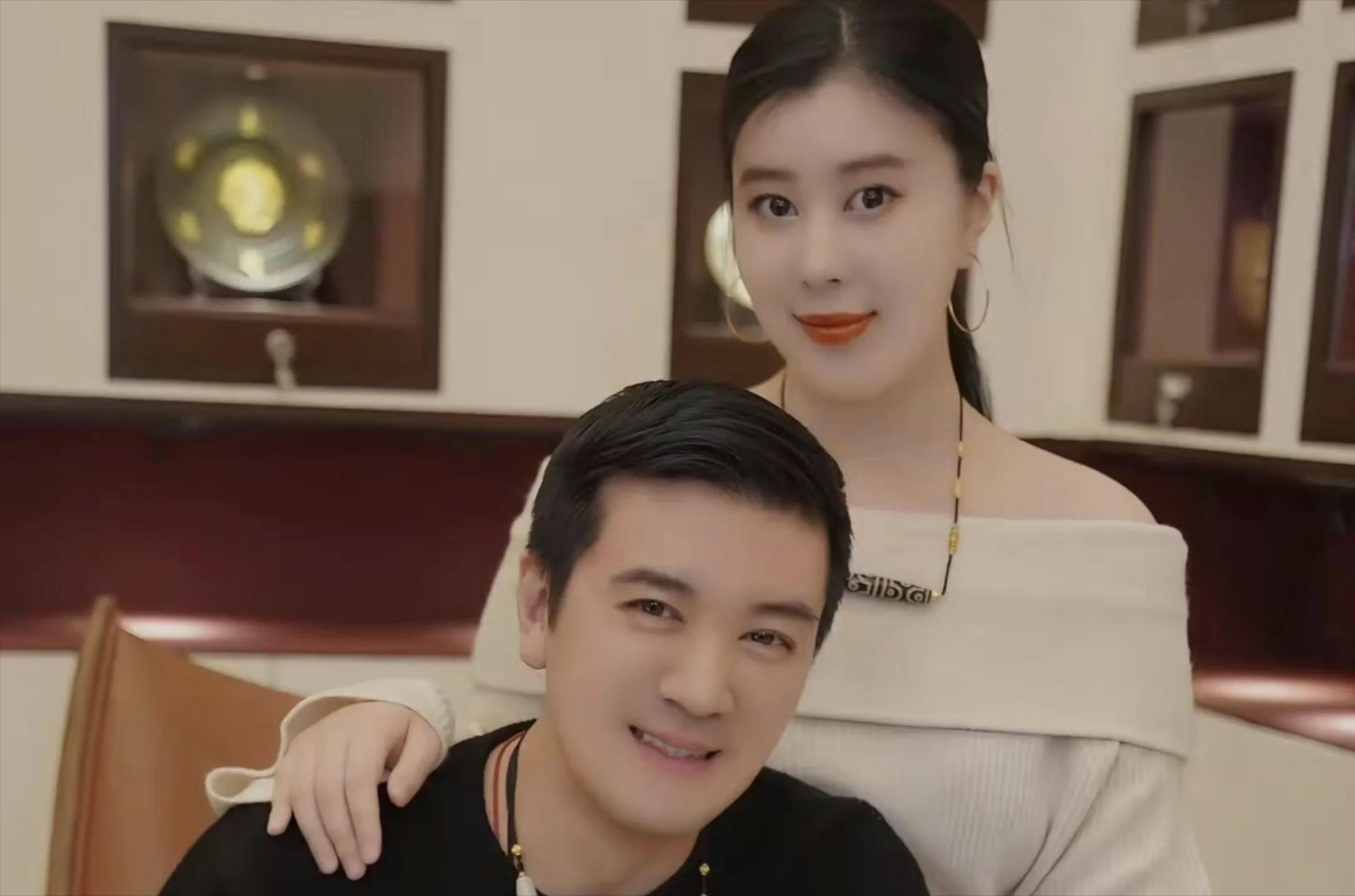 离婚8个月杨子带陶虹女儿走黄圣依老路，网友：老毛病又犯