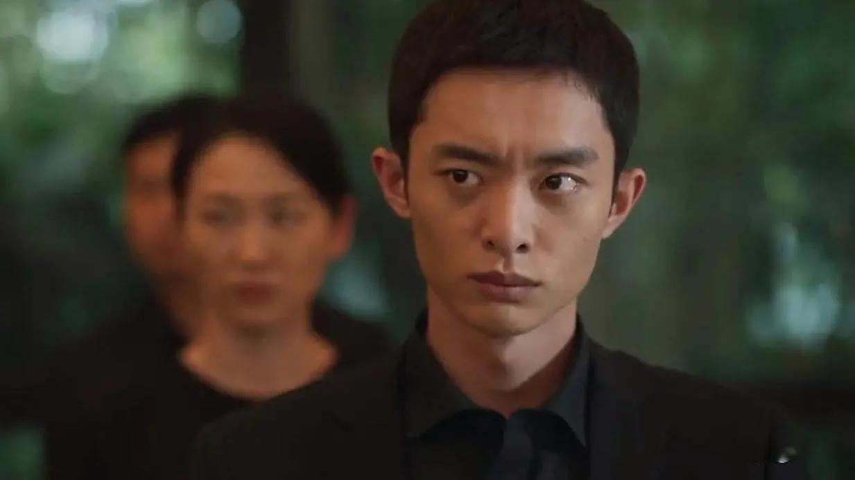 搭档于和伟没红，搭档辛柏青没火，《命悬一生》搭档黄轩终于红了