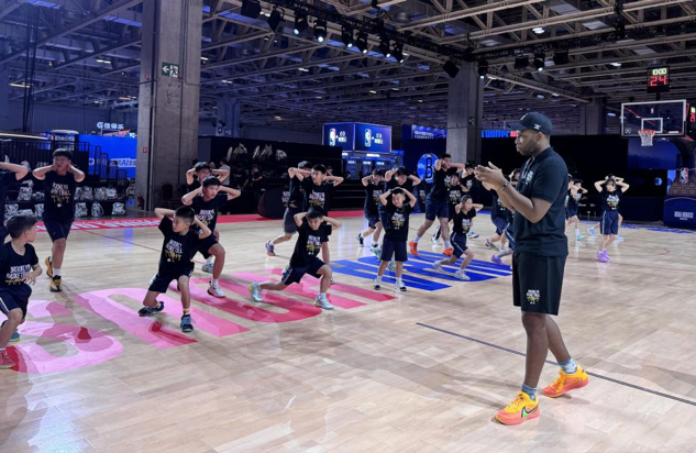 外教指导，43名中小学生在澳门NBA中国赛沉浸式体验篮球训练