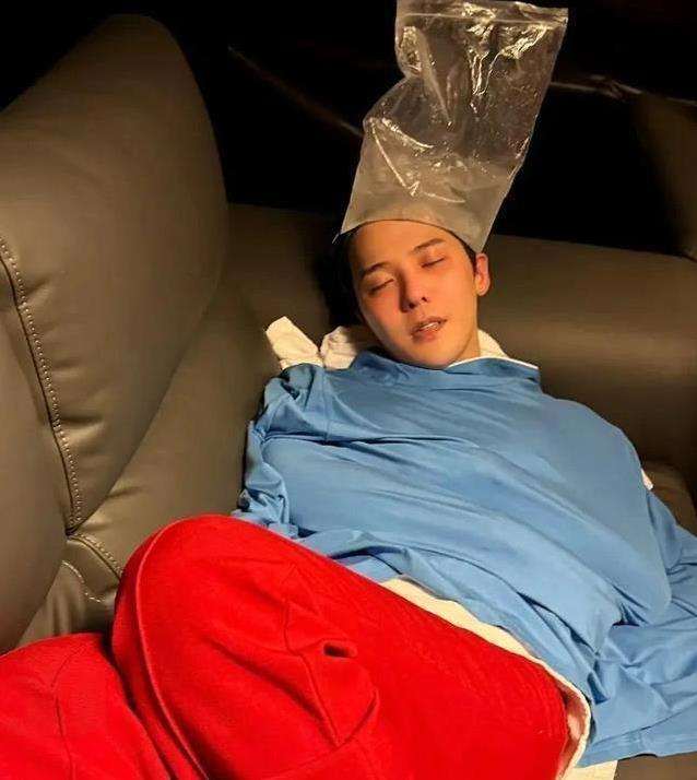 权志龙素颜照疯传网络，团队精心策划，真实还是表演？