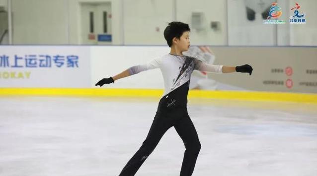 70名少年冰上飞旋，北京花滑赛冠军诞生，谁将登顶国际舞台？