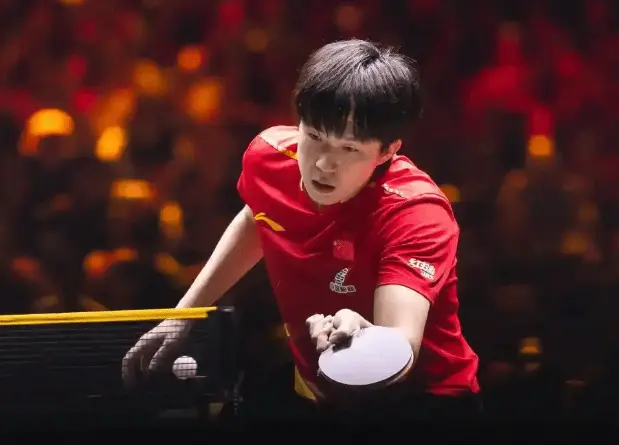 2比3！首战失利！王楚钦3比0强势救场，助中国男队化解危机