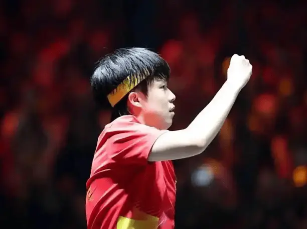 2比3！首战失利！王楚钦3比0强势救场，助中国男队化解危机