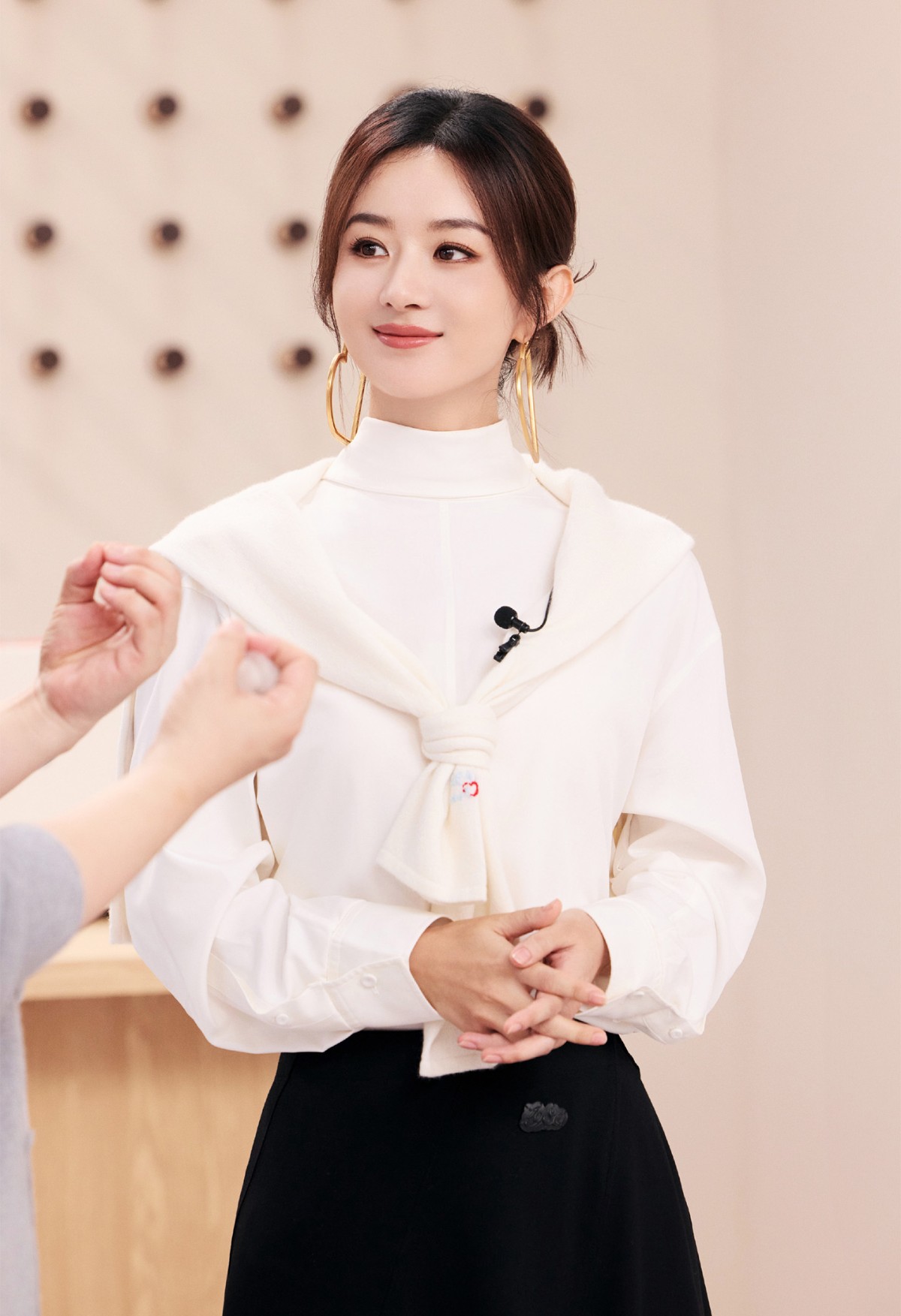 赵丽颖成秋冬穿搭模板