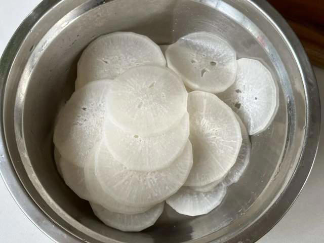 10月多吃蒸菜少吃炖菜，蒸12分钟出锅，清甜解腻超营养！