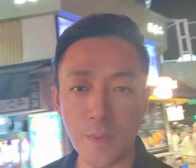 汪小菲返台带马筱梅和岳父母聚餐，消费2300元，箖箖正脸神似大 S