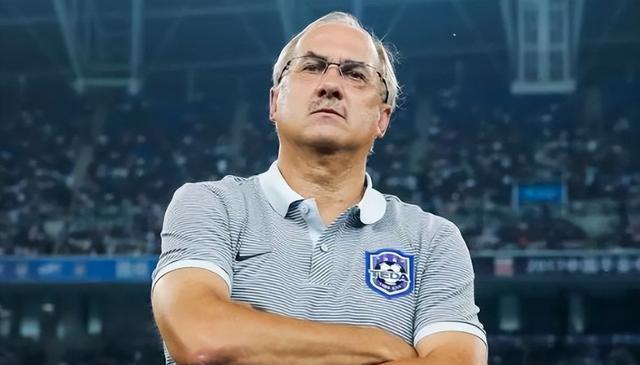 津门虎终于结束群龙无首的状态！大牌名帅已确定回归，值得期待