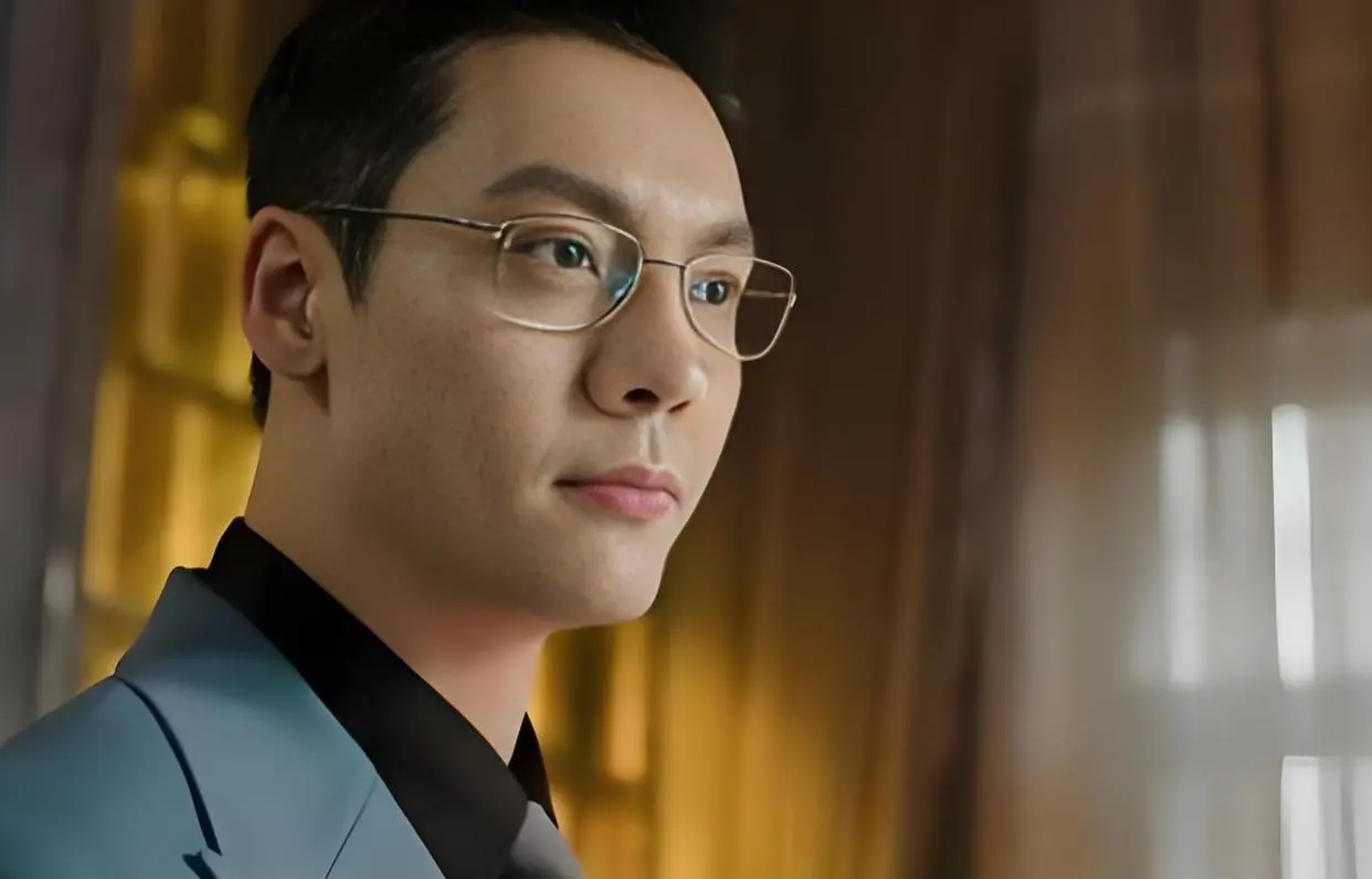 《许我耀眼》：为什么沈皓明不娶与他青梅竹马的方蕾，要娶出身卑微的许妍？